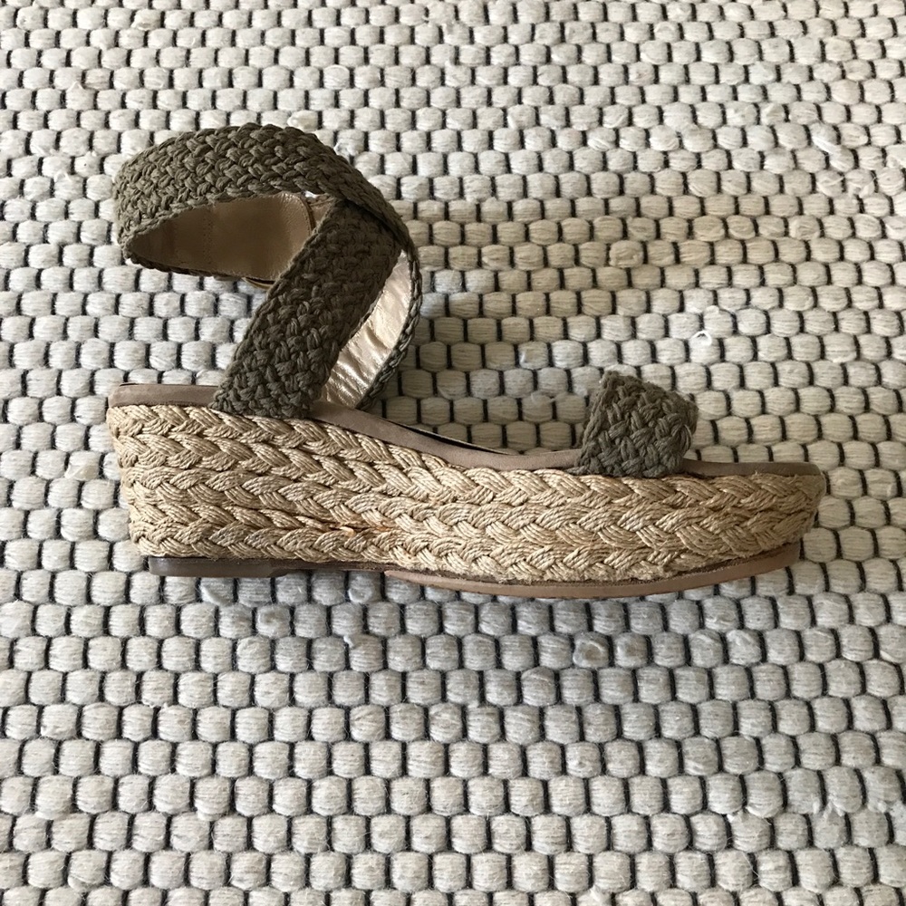 Stuart Weitzman Alex Low Wedges